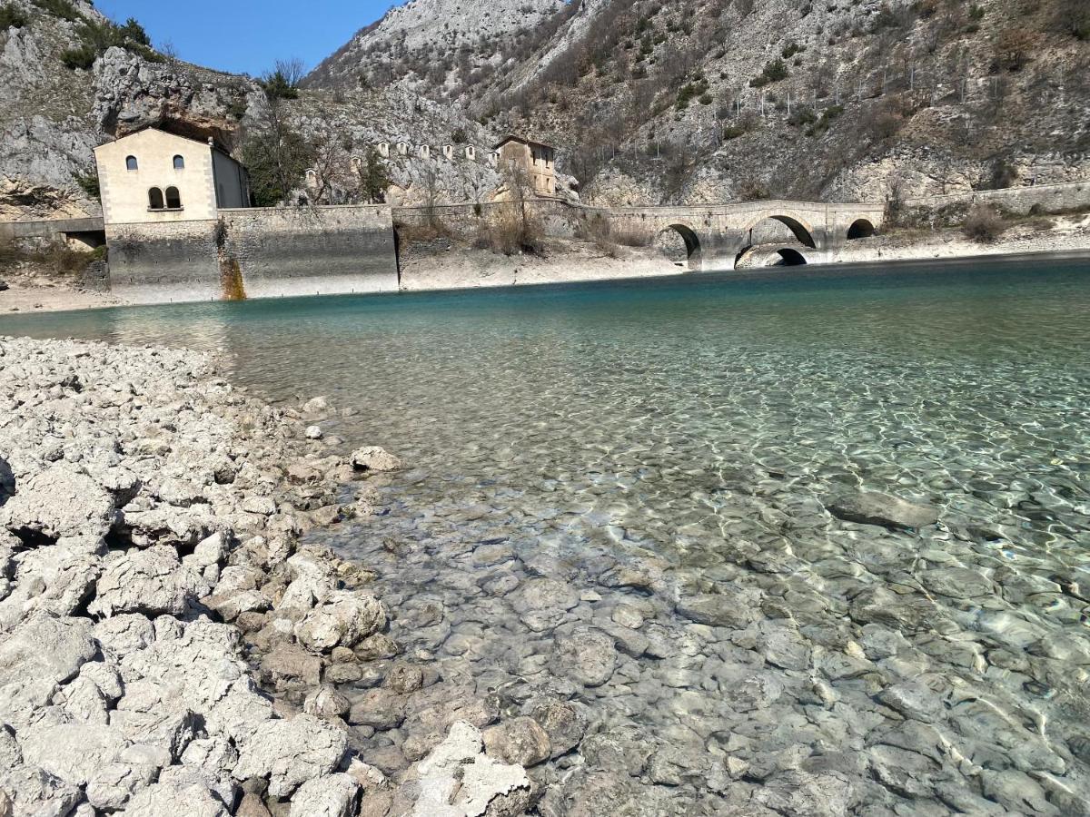 Il Rustico Uno A Bugnara Nella Valle Del Sagittario Sulmona Exterior photo