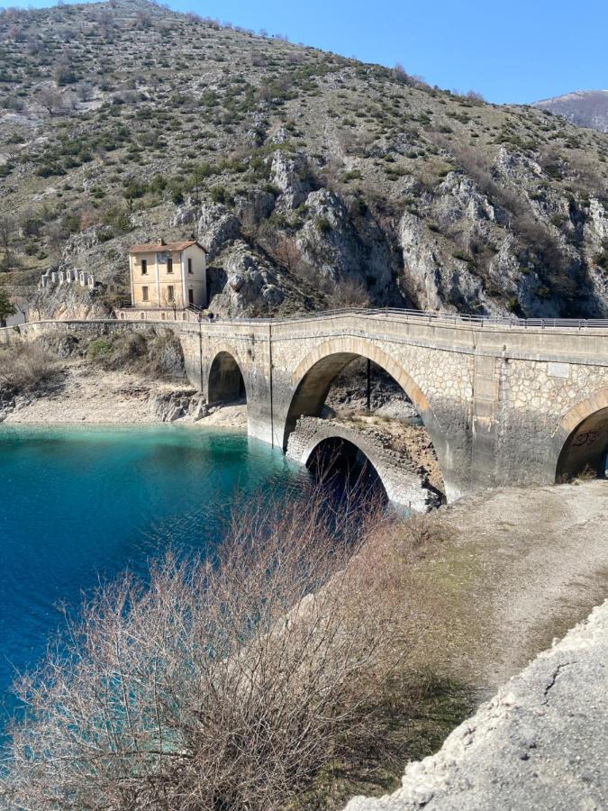 Il Rustico Uno A Bugnara Nella Valle Del Sagittario Sulmona Exterior photo